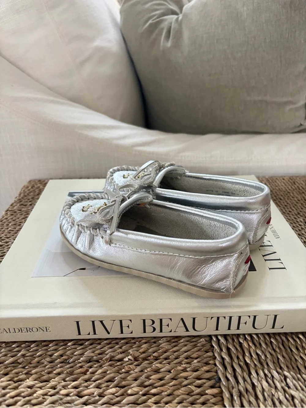 Minnetonka Metallic Silver Leather Moccasins Size 11
